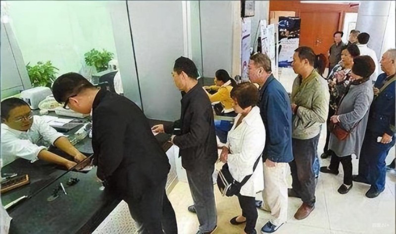 Cả làng mang 103 tỷ đồng tiền đền bù đất đi gửi tiết kiệm, chưa đầy 1 ngày tiền đã bị chuyển đi, ngân hàng khẳng định: "Lỗi không phải của chúng tôi"