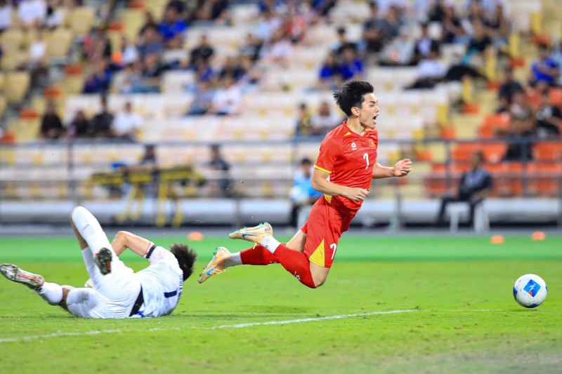 Bùng nổ cảm xúc SEA Games , ngắm trọn khoảnh khắc U22 Việt Nam thi đấu cực kiên cường trước Thái Lan