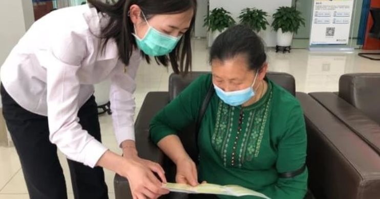 Khách gửi tiết kiệm 37 triệu đồng, 2 năm sau phát hiện đã mua bảo hiểm nhân thọ, ngân hàng khẳng định: “Không có chuyện lừa dối khách hàng nhưng vẫn trả lại 112 triệu”