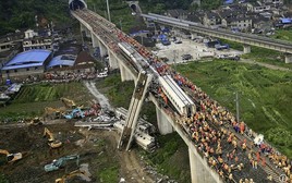 Tham vọng như phim viễn tưởng của Trung Quốc: Đưa ‘bộ não’ mạng lưới đường sắt lớn nhất thế giới ‘treo lơ lửng’ trên không, vận hành bất kể thiên tai, khả thi đến đâu?