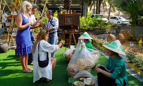 Bình Thuận: Đông đảo khách du lịch thích thú với món ăn thất truyền